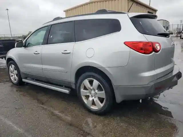 1GNKRLED8CJ404827 2012 CHEVROLET TRAVERSE-2