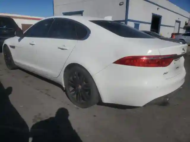 SAJBE4BV8GCY13557 2016 JAGUAR XF-1