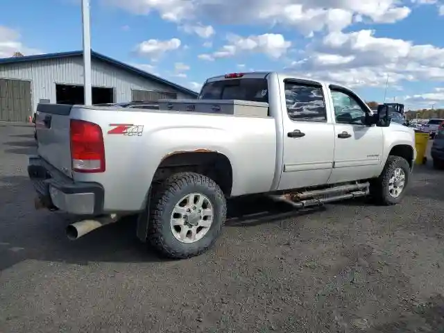 1GT120C88BF240980 2011 GMC SIERRA-2