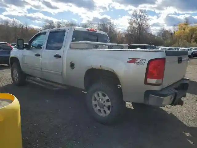 1GT120C88BF240980 2011 GMC SIERRA-1