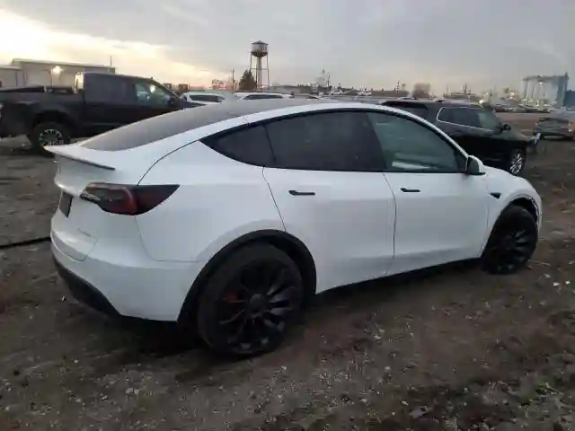 7SAYGDEF0NF487778 2022 TESLA MODEL Y-2