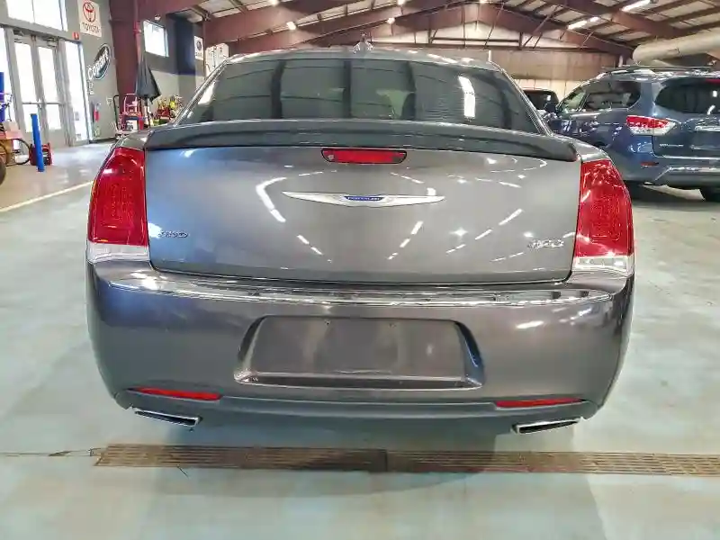 2C3CCAKG0KH534364 2019 CHRYSLER 300-5