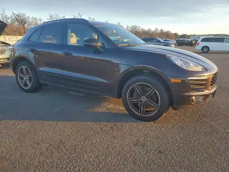 WP1AB2A53JLB39588 2018 PORSCHE MACAN-3
