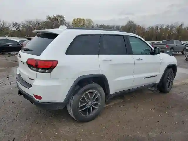 1C4RJFLG9HC602647 2017 JEEP GRAND CHEROKEE-2