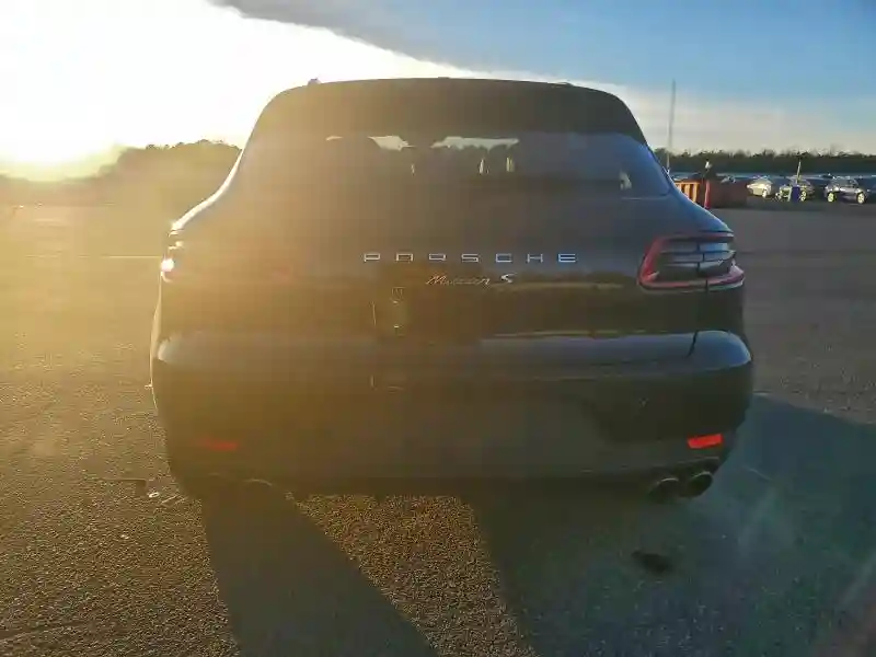 WP1AB2A53JLB39588 2018 PORSCHE MACAN-5