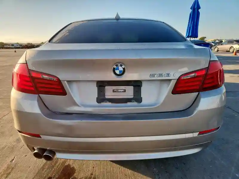 WBAXG5C50DDY35574 2013 BMW 5 SERIES-5