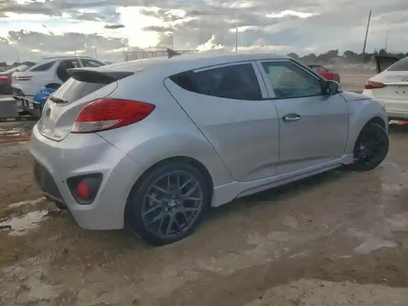 KMHTC6AE0DU171231 2013 HYUNDAI VELOSTER-2