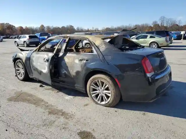 2C3CCAEG5HH662474 2017 CHRYSLER 300-1
