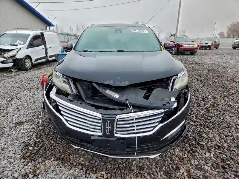 5LMCJ2A93FUJ30383 2015 LINCOLN MKZ-4