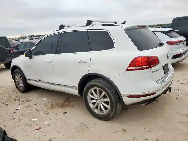 WVGEF9BP9GD000516 2016 VOLKSWAGEN TOUAREG-1