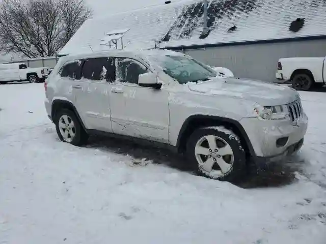 1J4RR4GG9BC723378 2011 JEEP GRAND CHEROKEE-3