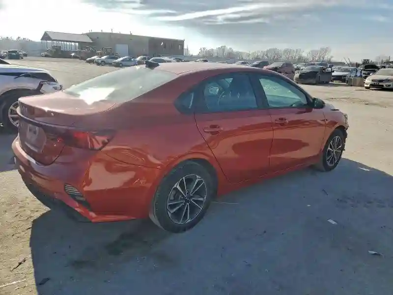 3KPF24AD3RE699416 2024 KIA FORTE-2