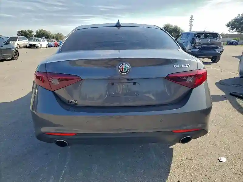 ZARFAMANXK7599319 2019 ALFA ROMEO GIULIA-5