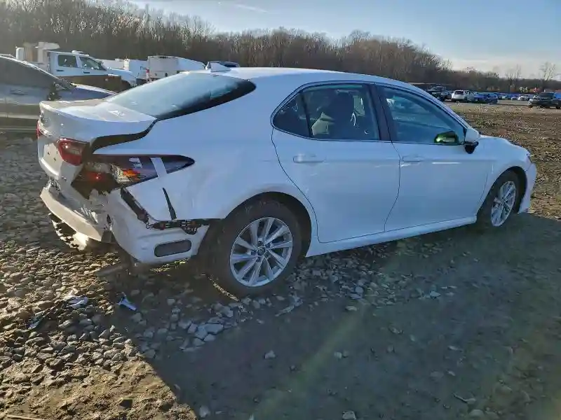 4T1C11AK9NU045966 2022 TOYOTA CAMRY-2