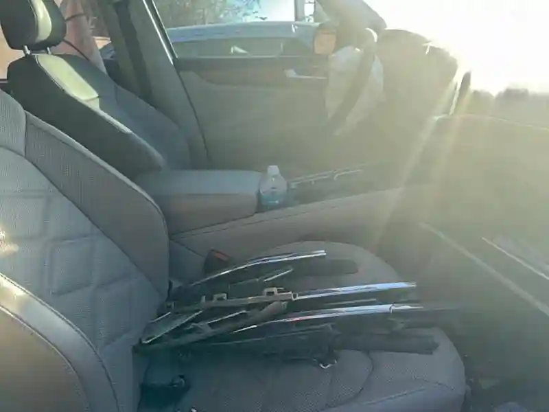 1V2DR2CA6RC543368 2024 VOLKSWAGEN ATLAS-4