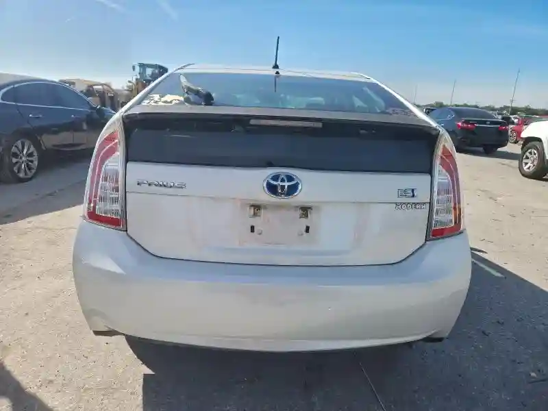 JTDKN3DU2C5476623 2012 TOYOTA PRIUS-5