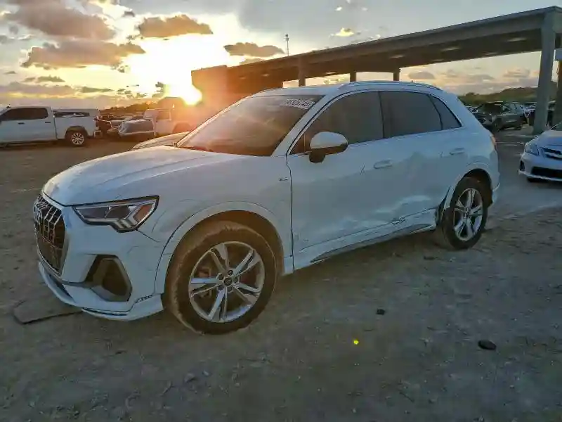 WA1DECF38P1023045 2023 AUDI Q3-0