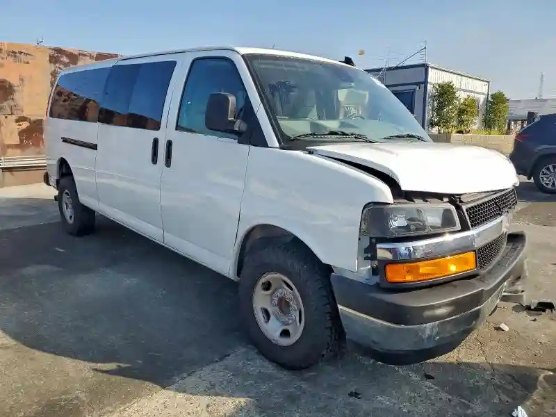 1GAZGPFP4R1202176 2024 CHEVROLET EXPRESS-3