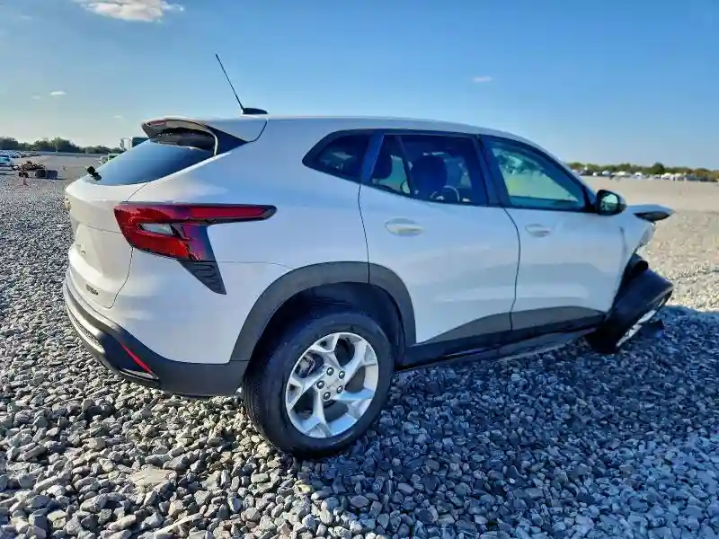 KL77LFE20RC002391 2024 CHEVROLET TRAX-2