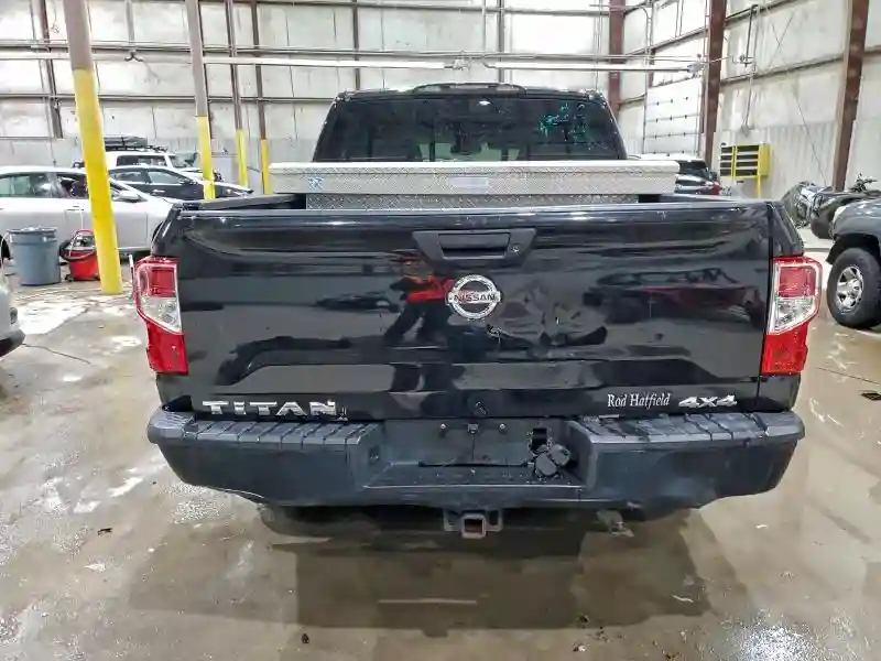 1N6AA1EJ9HN568977 2017 NISSAN TITAN-5