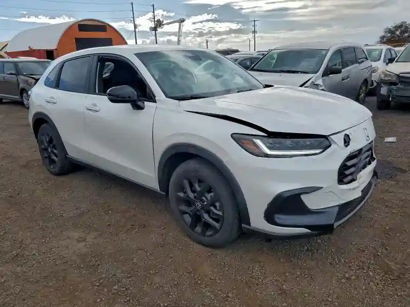 3CZRZ1H5XPM700855 2023 HONDA HR-V-3