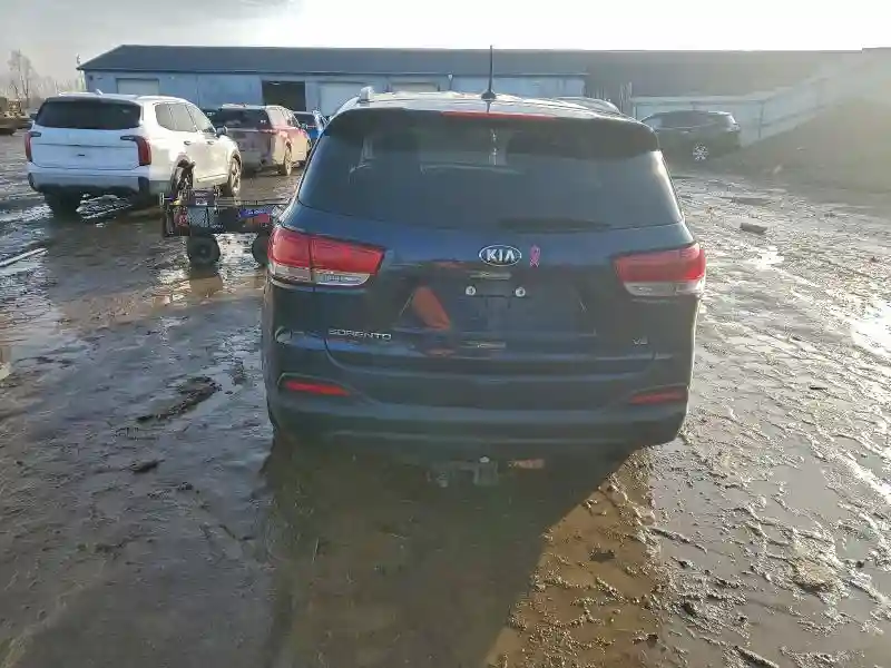 5XYPGDA50JG399404 2018 KIA SORENTO-5