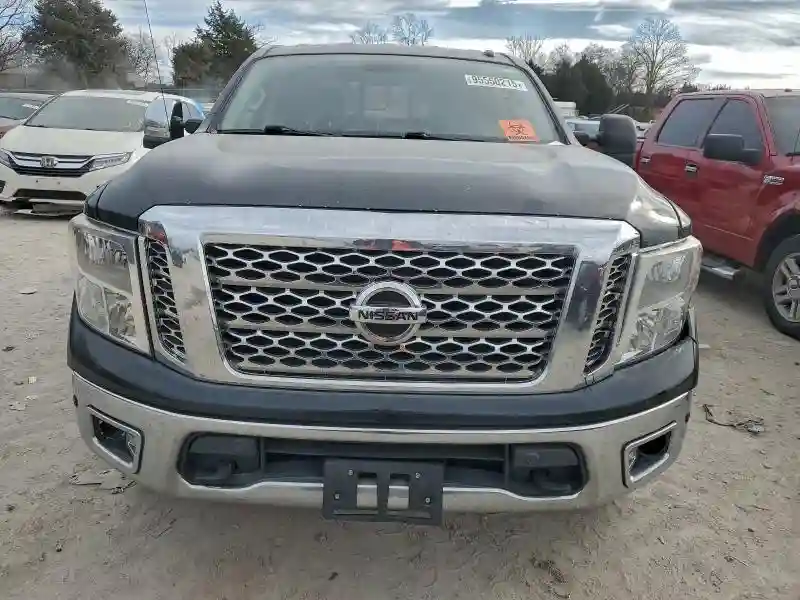 1N6AA1E56HN562654 2017 NISSAN TITAN-4
