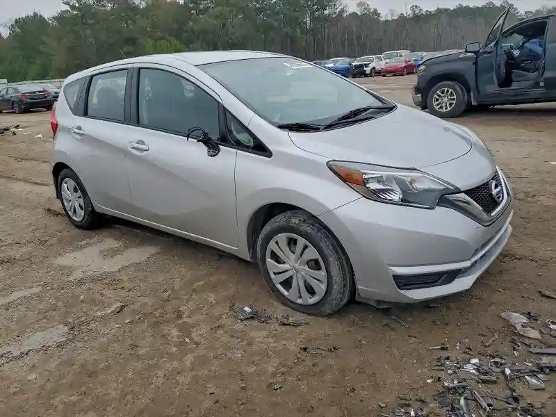 3N1CE2CPXJL369796 2018 NISSAN VERSA-3
