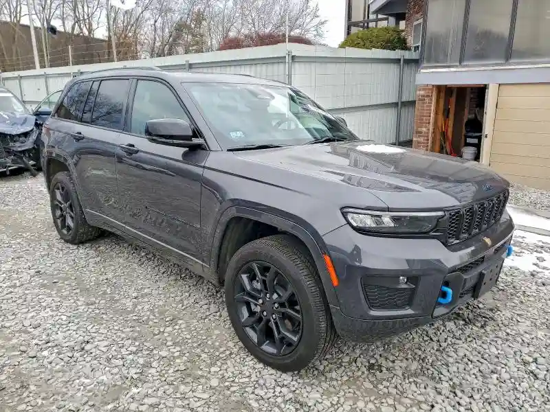 1C4RJYB64R8511424 2024 JEEP GRAND CHEROKEE-3