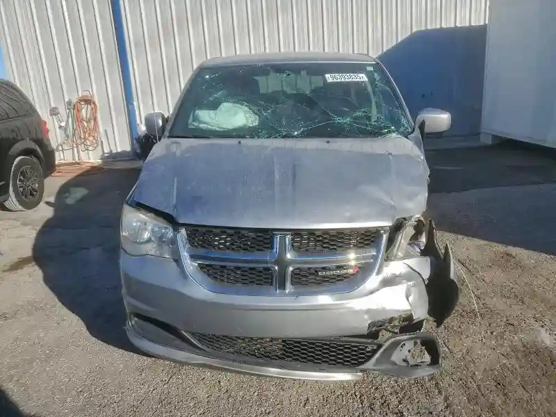 2C4RDGBG9HR549583 2017 DODGE CARAVAN-4