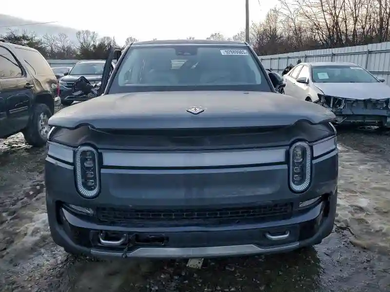 7PDSGABA3PN029157 2023 RIVIAN RIS-4