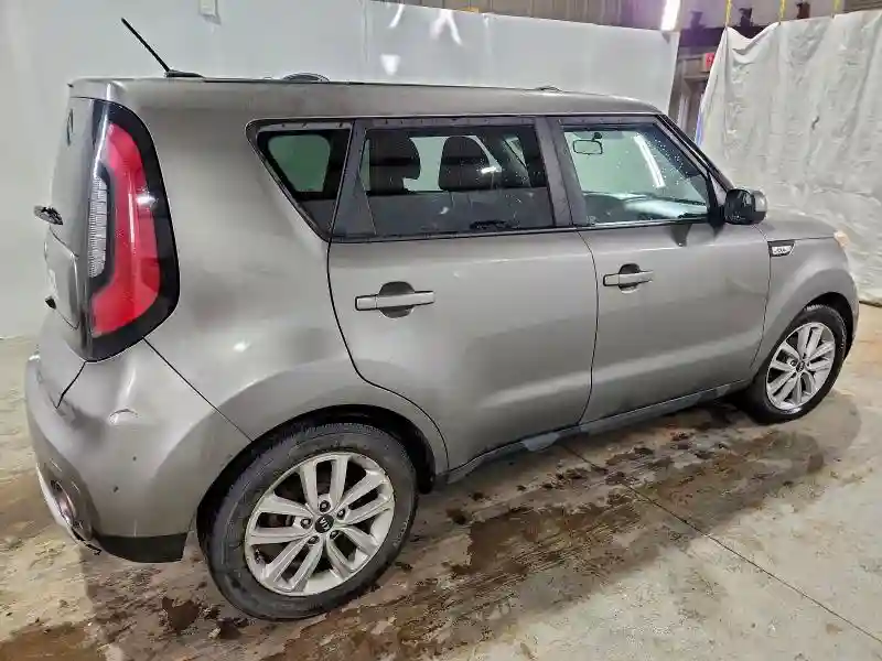 KNDJP3A54J7535109 2018 KIA SOUL-2