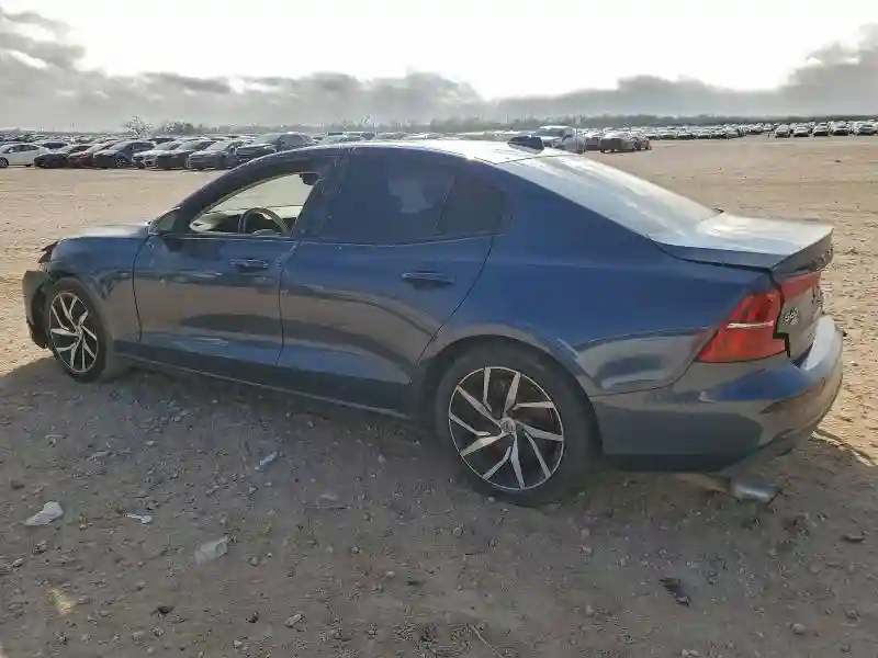 7JR102FK7LG041909 2020 VOLVO S60-1