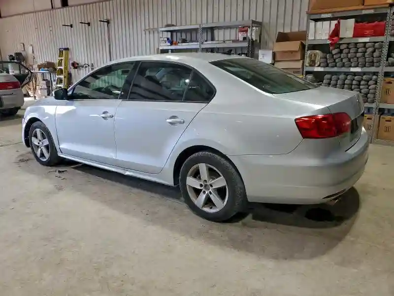 3VWLL7AJ8DM228901 2013 VOLKSWAGEN JETTA-1