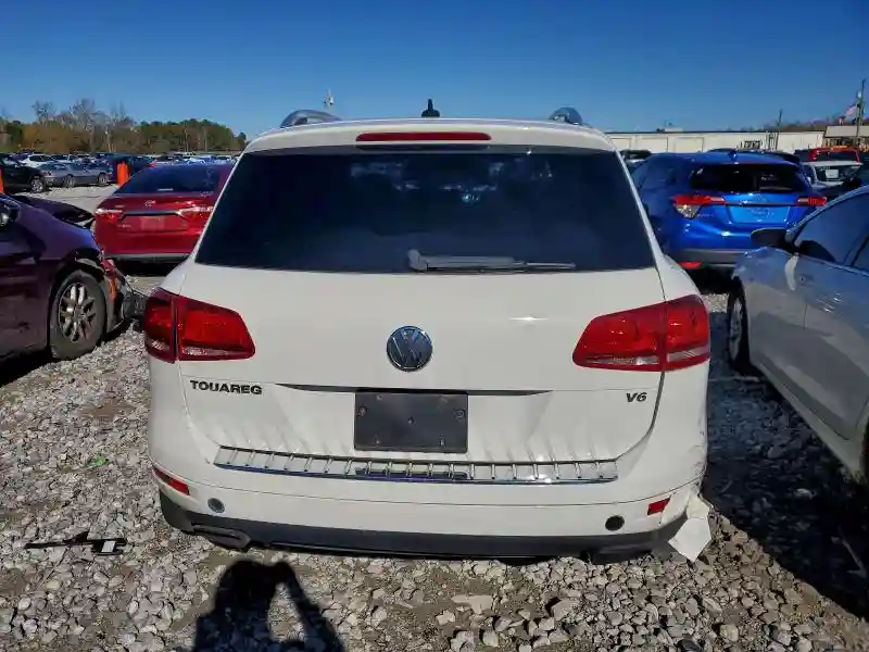 WVGEF9BP5DD001674 2013 VOLKSWAGEN TOUAREG-5
