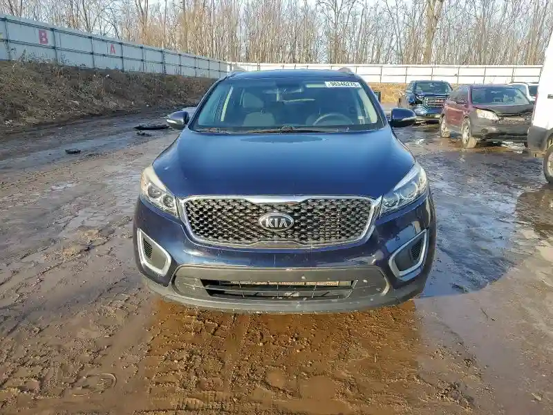 5XYPGDA50JG399404 2018 KIA SORENTO-4