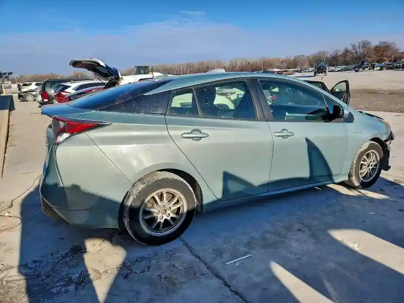 JTDKBRFU6G3010588 2016 TOYOTA PRIUS-2
