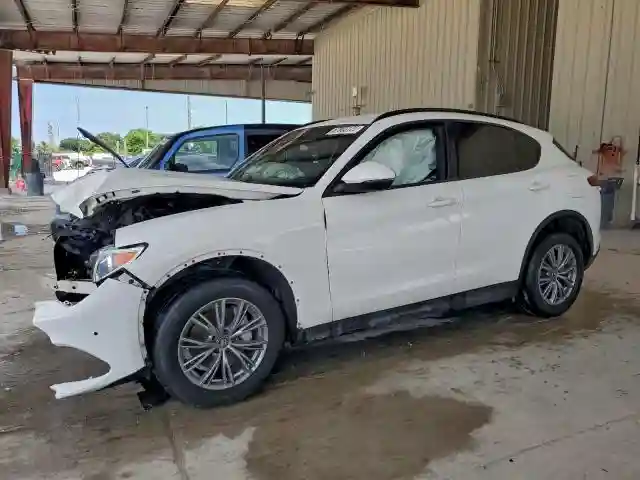 ZASPAJAN5N7D28208 2022 ALFA ROMEO STELVIO-0
