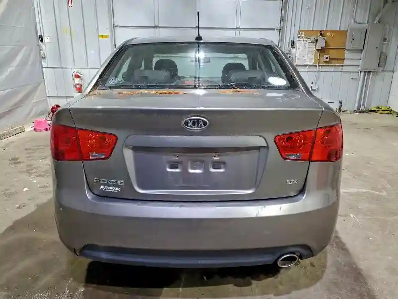 KNAFW4A39A5109891 2010 KIA FORTE-5