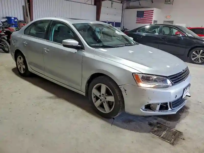 3VWLL7AJ8DM228901 2013 VOLKSWAGEN JETTA-3