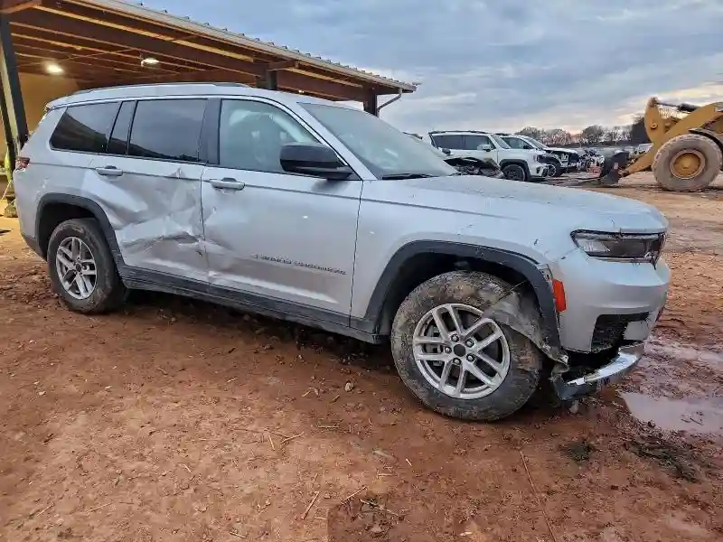 1C4RJJAG0R8940173 2024 JEEP GRAND CHEROKEE-3