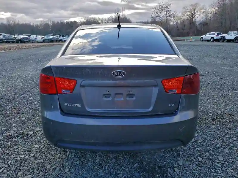 KNAFU4A23D5695456 2013 KIA FORTE-5