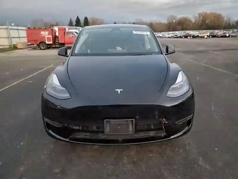 7SAYGDEE8SF299108 2025 TESLA MODEL Y-4