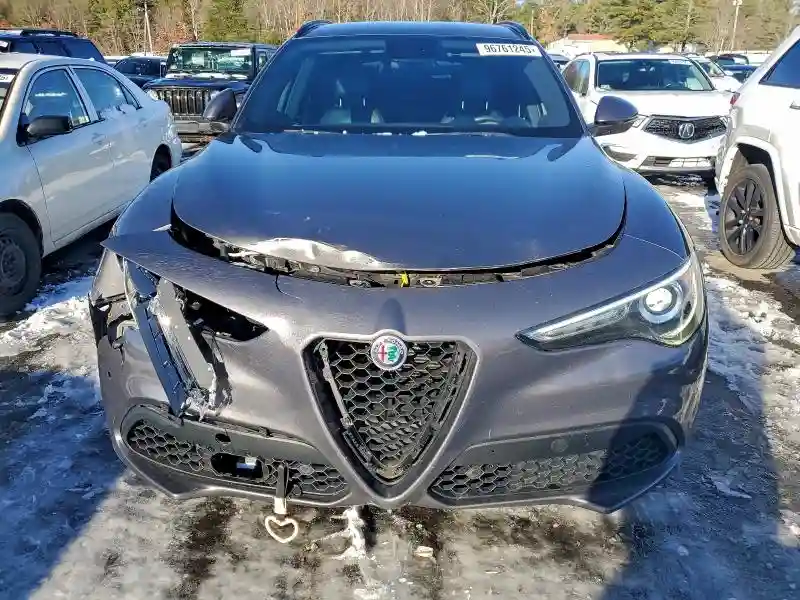 ZASFAKNN8J7B70243 2018 ALFA ROMEO STELVIO-4