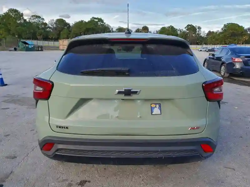 KL77LGE2XRC221557 2024 CHEVROLET TRAX 1RS-5