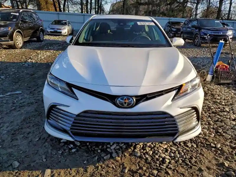 4T1C11AK9NU045966 2022 TOYOTA CAMRY-4