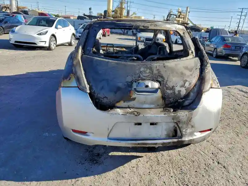 1N4AZ0CP2DC417939 2013 NISSAN LEAF-5