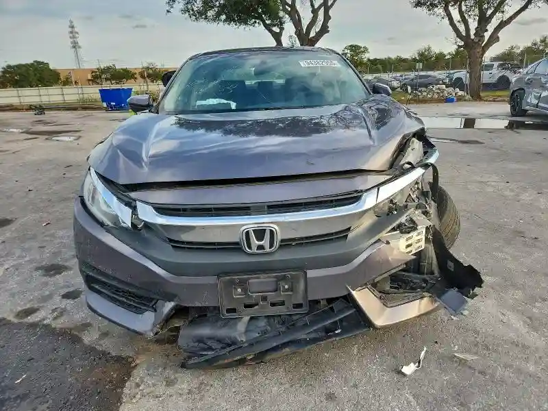 19XFC2F55JE030247 2018 HONDA CIVIC-4