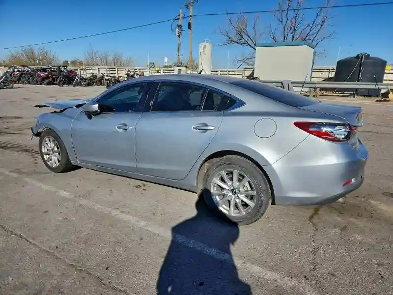 JM1GL1U53H1133620 2017 MAZDA 6-1