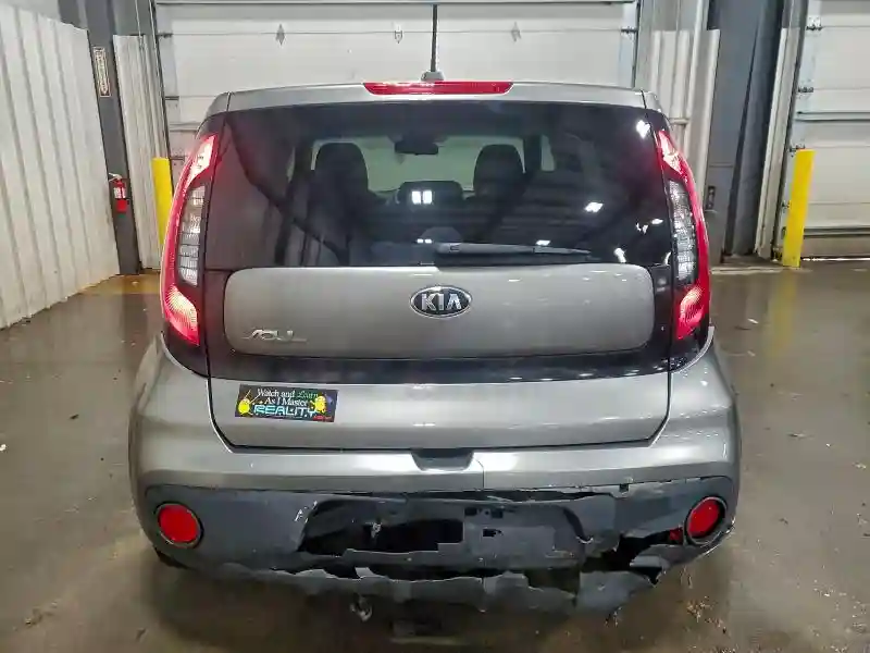 KNDJN2A2XJ7562613 2018 KIA SOUL-5